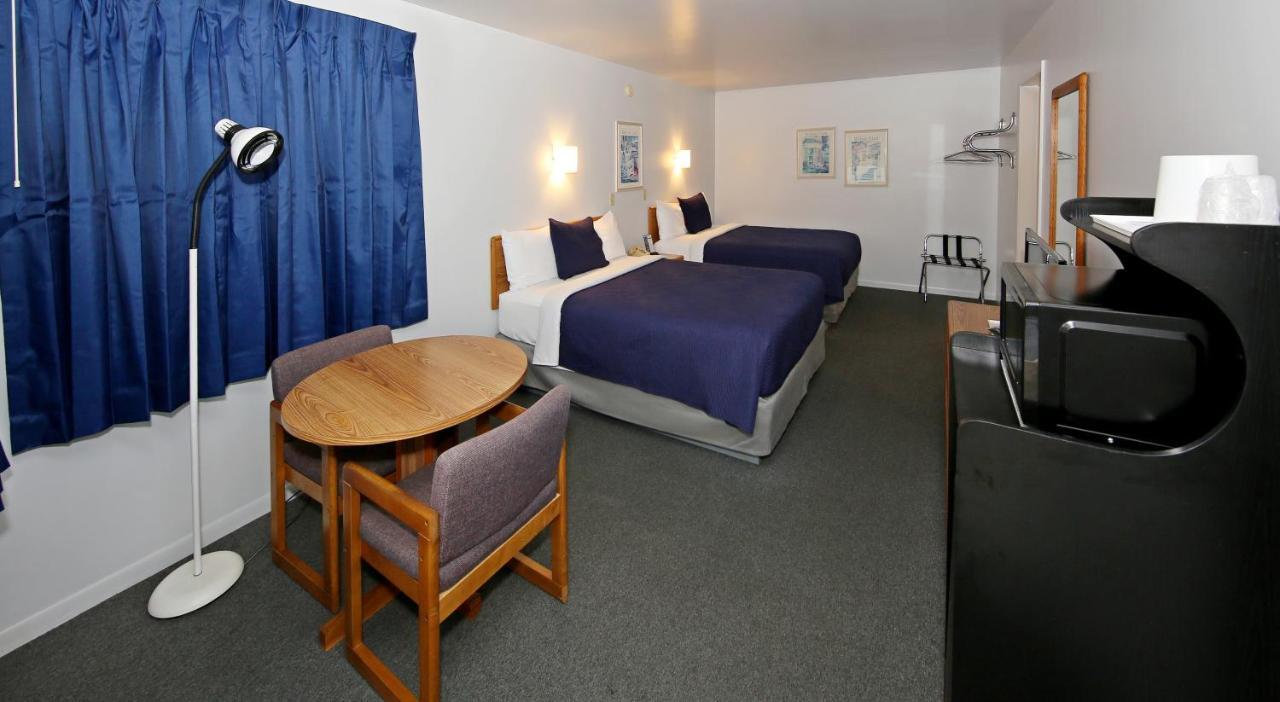 Aurora Borealis Motel 2*